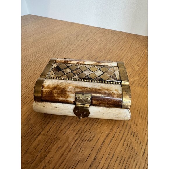 Brass & Bone Inlay Trinket Box With Diamond Pattern & Velvet Lining - Picture 2 of 8